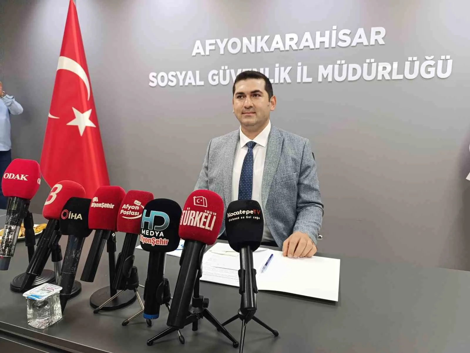 Sosyal Güvenlik Kurumu (SGK) Afyonkarahisar İl Müdürü Süleyman Çelikbaş, kentteki