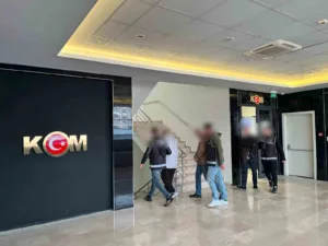Afyonkarahisar’da tefecilik yaptıkları iddia edilen şahıslara yönelik gerçekleştirilen operasyonda 3