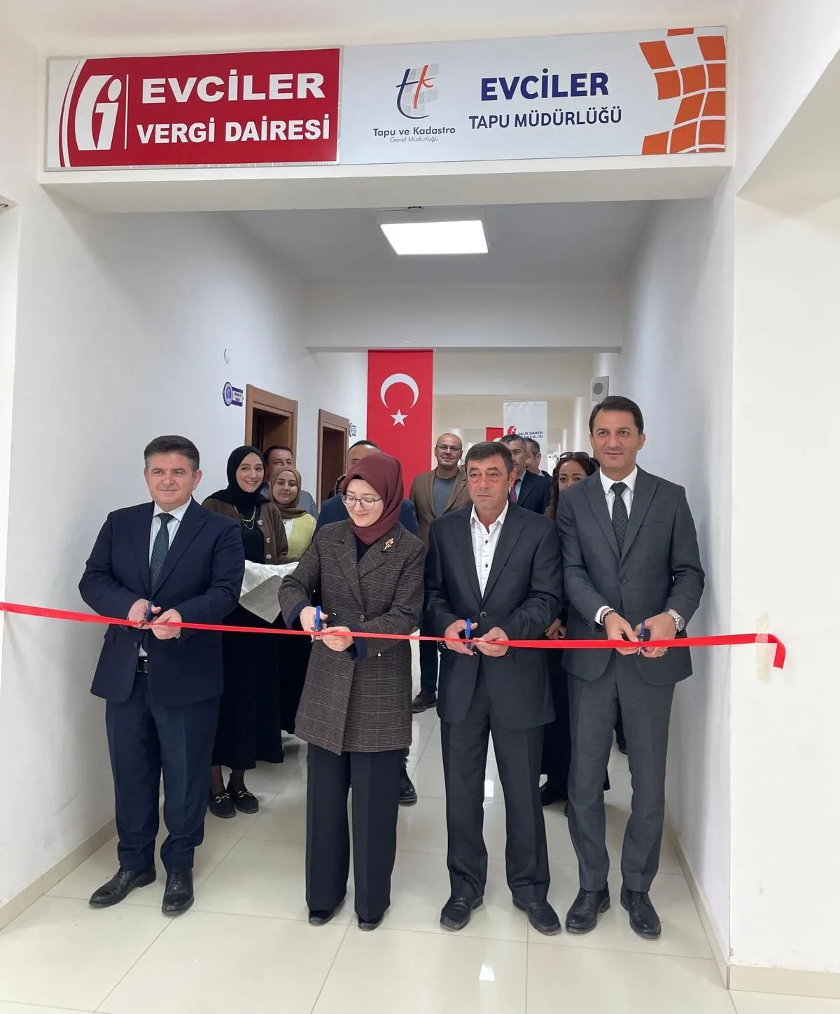 Afyonkarahisar Defterdarlığı 16.’ncı vergi dairesi Evciler ilçesinde düzenlenen törenle hizmete