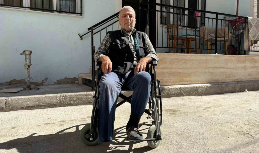 İzmir’de şeker hastası 68 yaşındaki Muzaffer Acar, ayağında giderek büyüyen