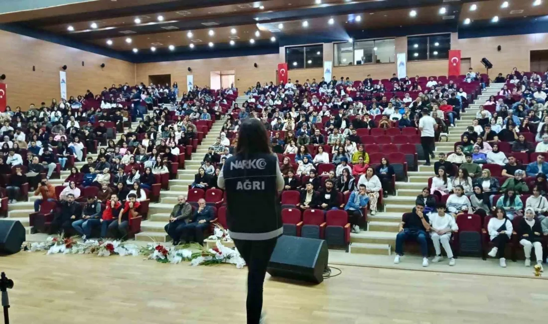 Ağrı İl Emniyet Müdürlüğü ekipleri, İbrahim Çeçen Üniversitesinde 1500 öğrencinin