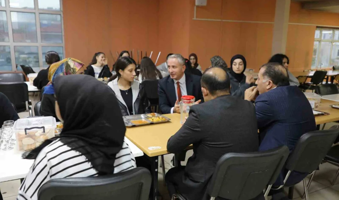 Ağrı İl Milli Eğitim Müdürü Hasan Kökrek, Öğretmen Nurgül Gelturan