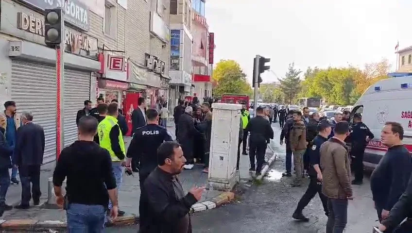 Ağrı’da Dörtyol Kavşağı’nda iki aile arasında çıkan silahlı kavgada, ikisi