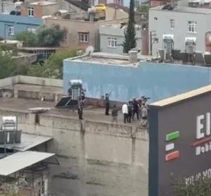 Adana’da ailesini rehin alıp bıçak çeken şahıs, özel harekat polislerince