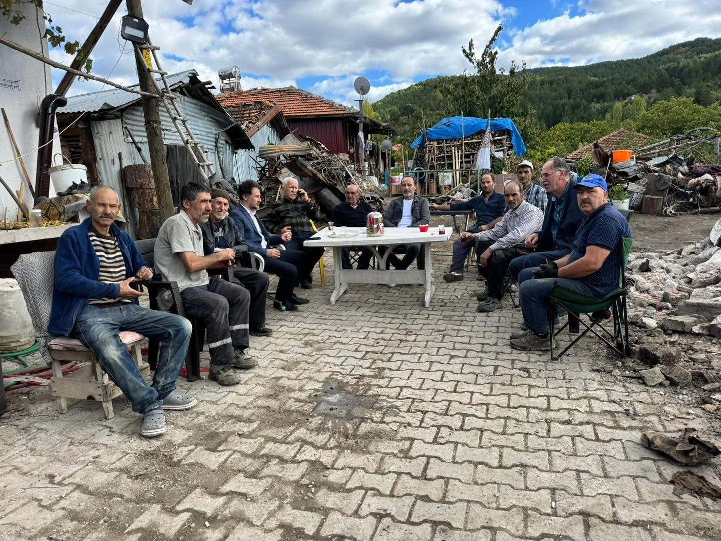 Gediz ilçesine bağlı Köpenez köyünde geçtiğimiz hafta çıkan ve iki