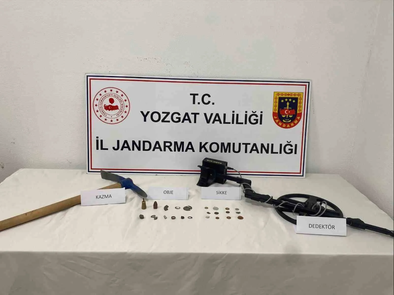 Yozgat’ın Akdağmadeni ilçesinde kaçak kazı yapan şahıs suçüstü yakalandı. Edinilen
