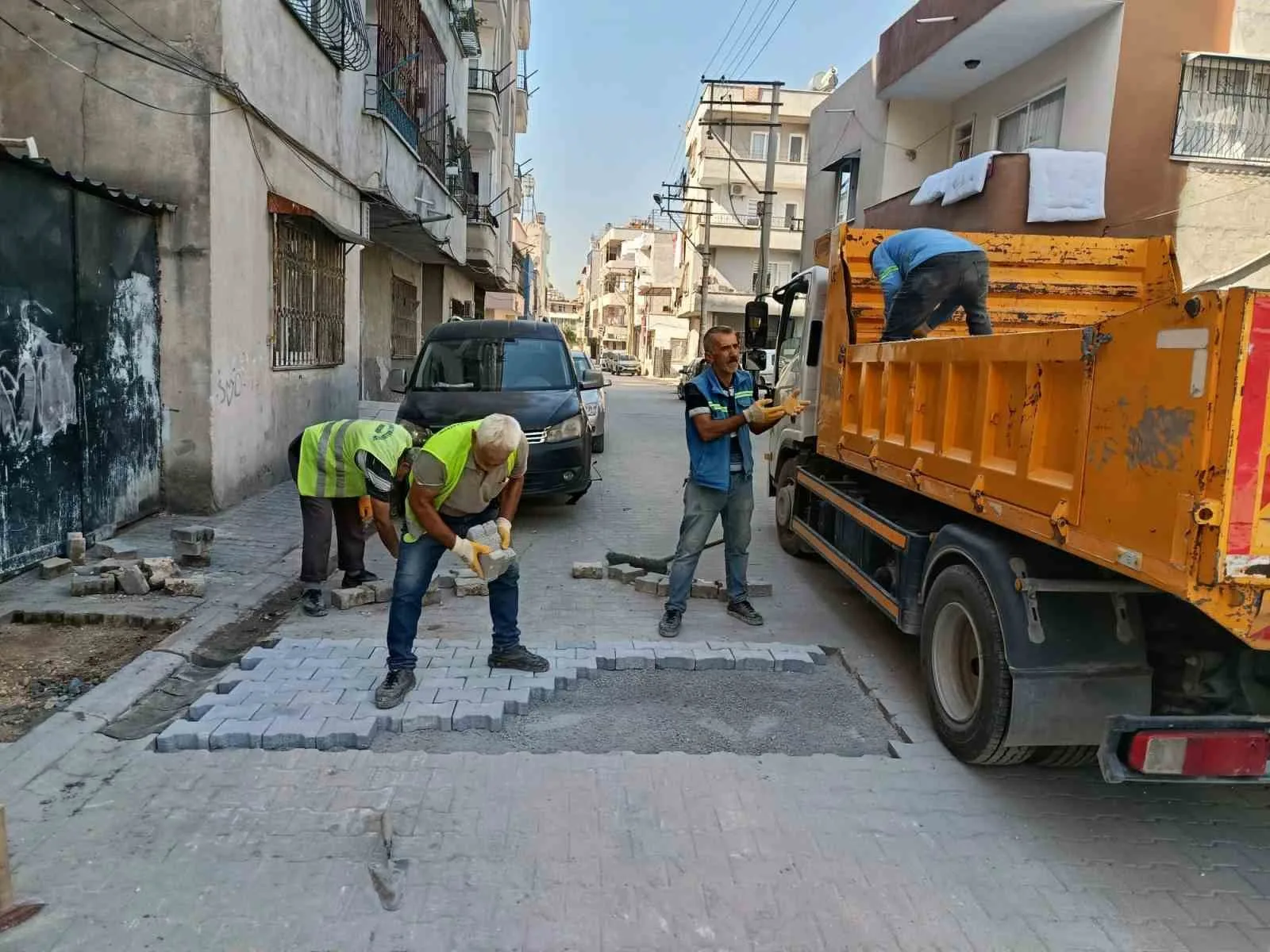 Mersin’in merkez ilçe Akdeniz Belediyesi Fen İşleri Müdürlüğü, ilçede ihtiyaç