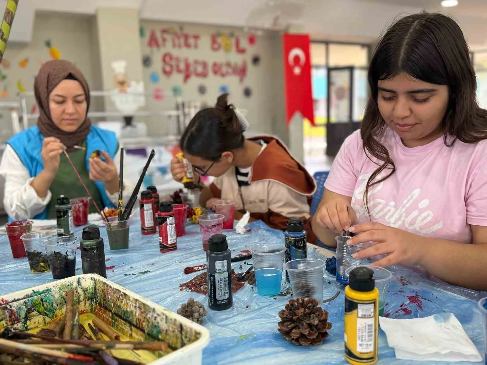 Akdeniz Belediyesi Kültür ve Sosyal İşler Müdürlüğü, mahallelerde faaliyet gösteren