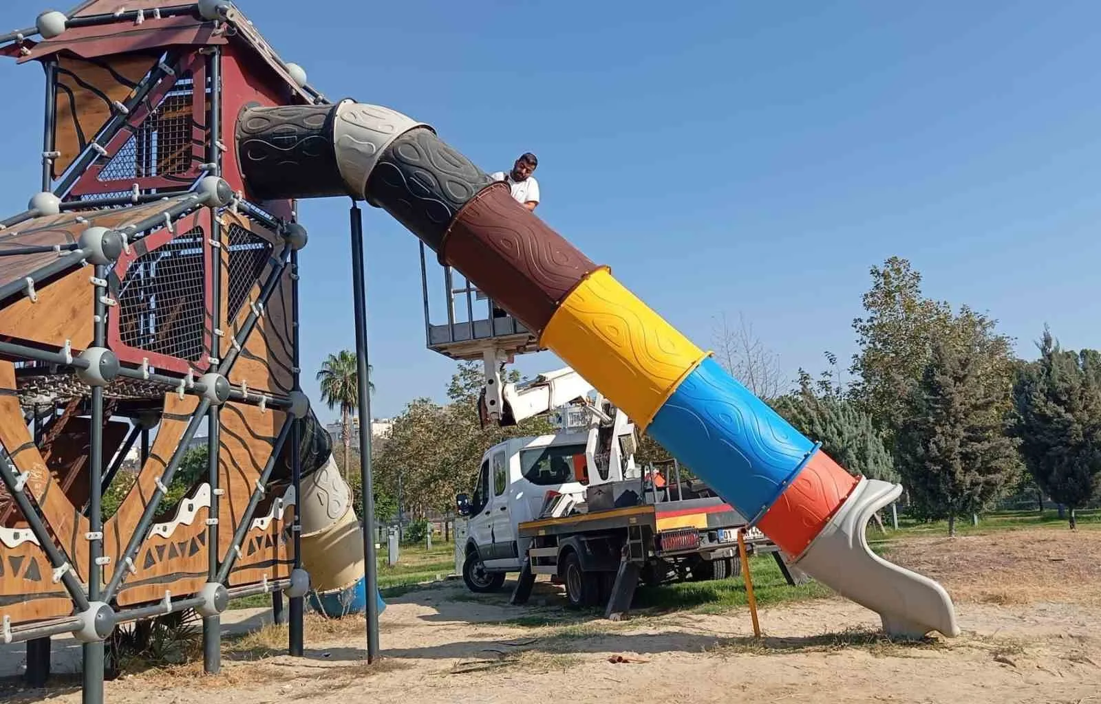 Mersin’in merkez ilçe Akdeniz Belediyesi, merkez ve kırsal mahalle ayırımı