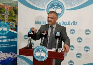 Avrupa Kayserili İşverenler Birliği (AKİB) Kurucu Genel Başkanı Ali Hızar,