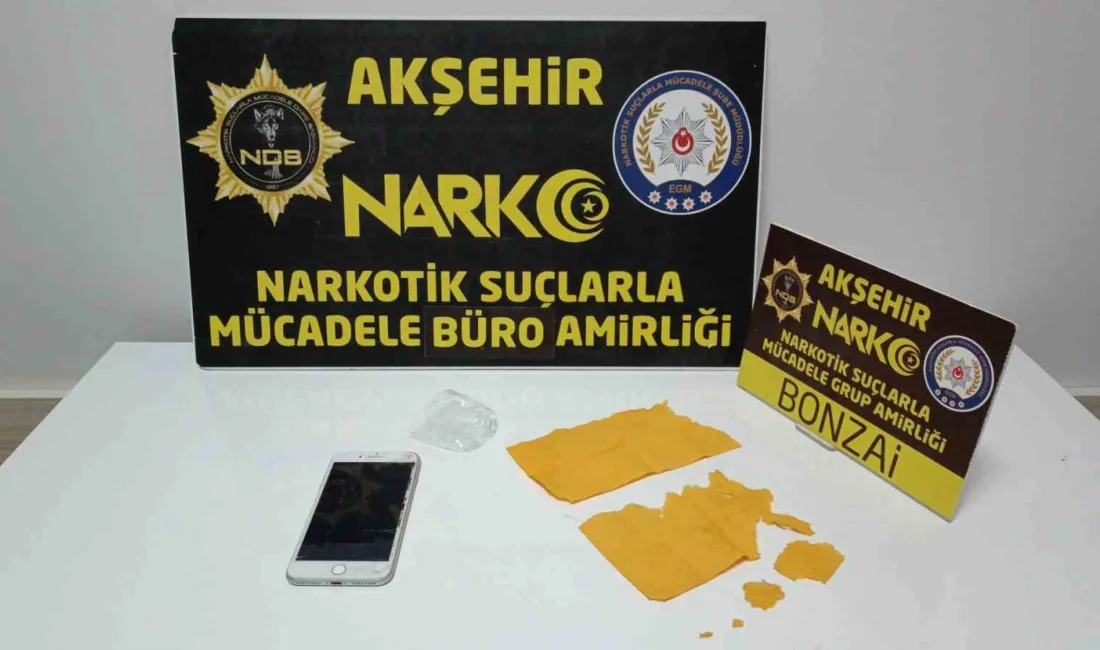Konya’nın Akşehir ilçesinde narkotik polisinin düzenlediği uyuşturucu operasyonunda 2 kişi