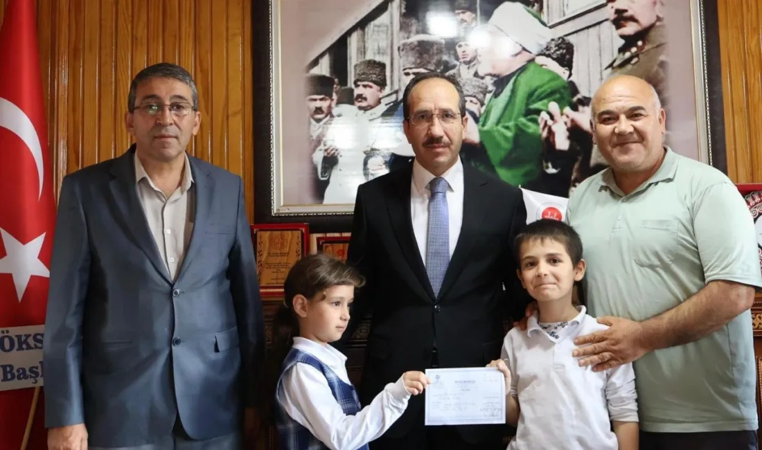 Konya’nın Akşehir ilçesinde ilkokul öğrencisi iki kardeş, bir yıldır harçlıklarından