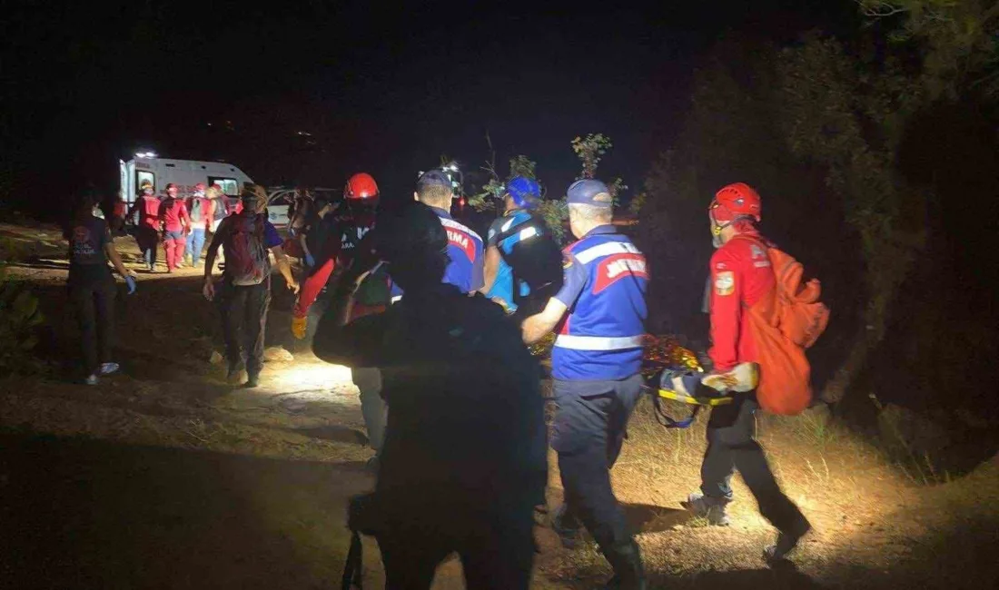 Antalya’nın Alanya ilçesinde mağarada yüksekten düşerek mahsur kalan 2 çocuk,