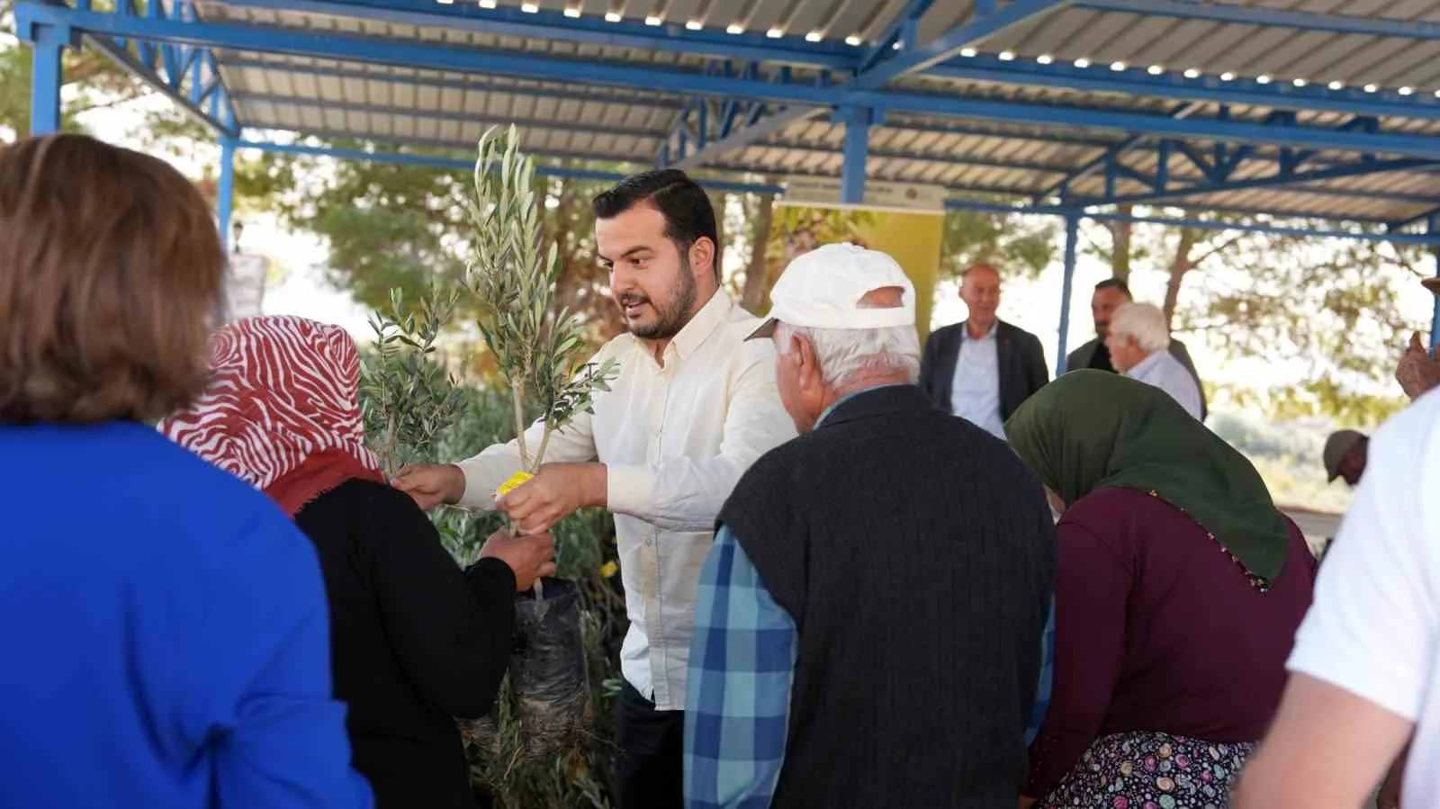 Alanya Belediyesi, Eylül ayında gerçekleşen yangın felaketinin ardından yaraları sarmaya