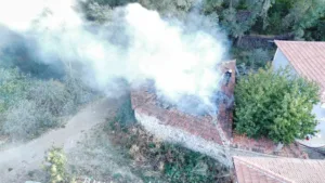 Çorum’un Alaca ilçesinde bir evin tandır bölümünde çıkan yangın itfaiye