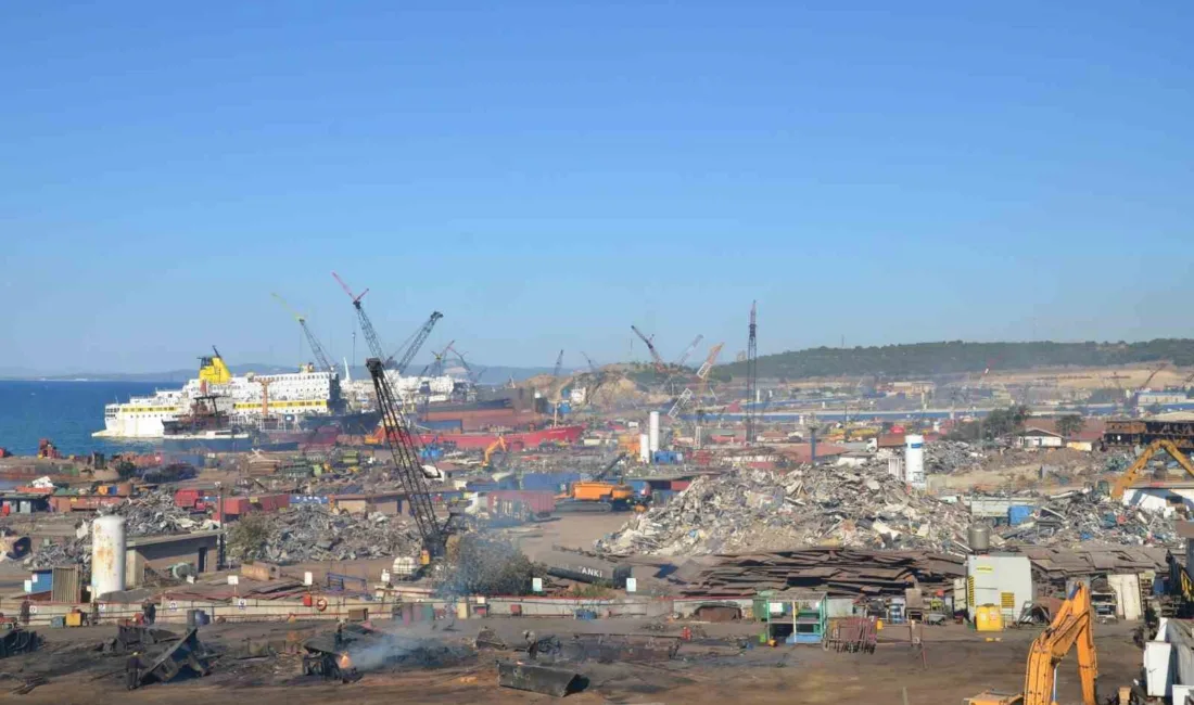 İzmir’in Aliağa ilçesinde Gemi Söküm Bölgesi’nde bu sabah meydana gelen