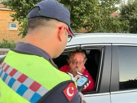 Yozgat’ın Sarıkaya ilçesinde alkollü olarak direksiyon başına geçen sürücüye 30