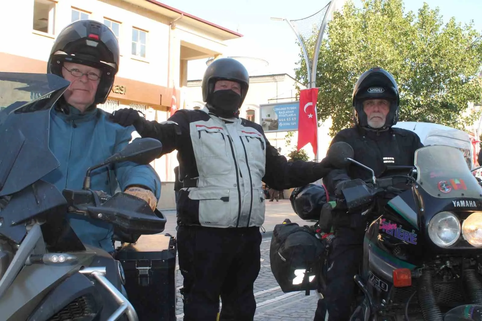 İsviçre’den yola çıkan motosiklet tutkunu 3 arkadaş, Türkiye turu kapsamında