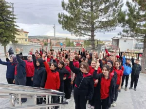 Kütahya Altıntaş Mustafa Kemal Ortaokulu öğrencileri, Filistin halkına destek olmak