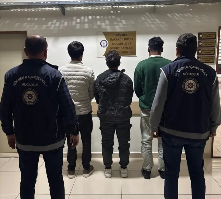 Amasya’da polisin durdurarak arama yaptığı bir minibüste Afganistan uyruklu 3