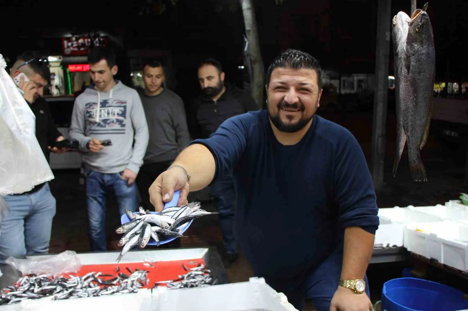 Amasya’da bir balıkçı ile kasap, sosyal medyada başlayan esprili atışmalarını