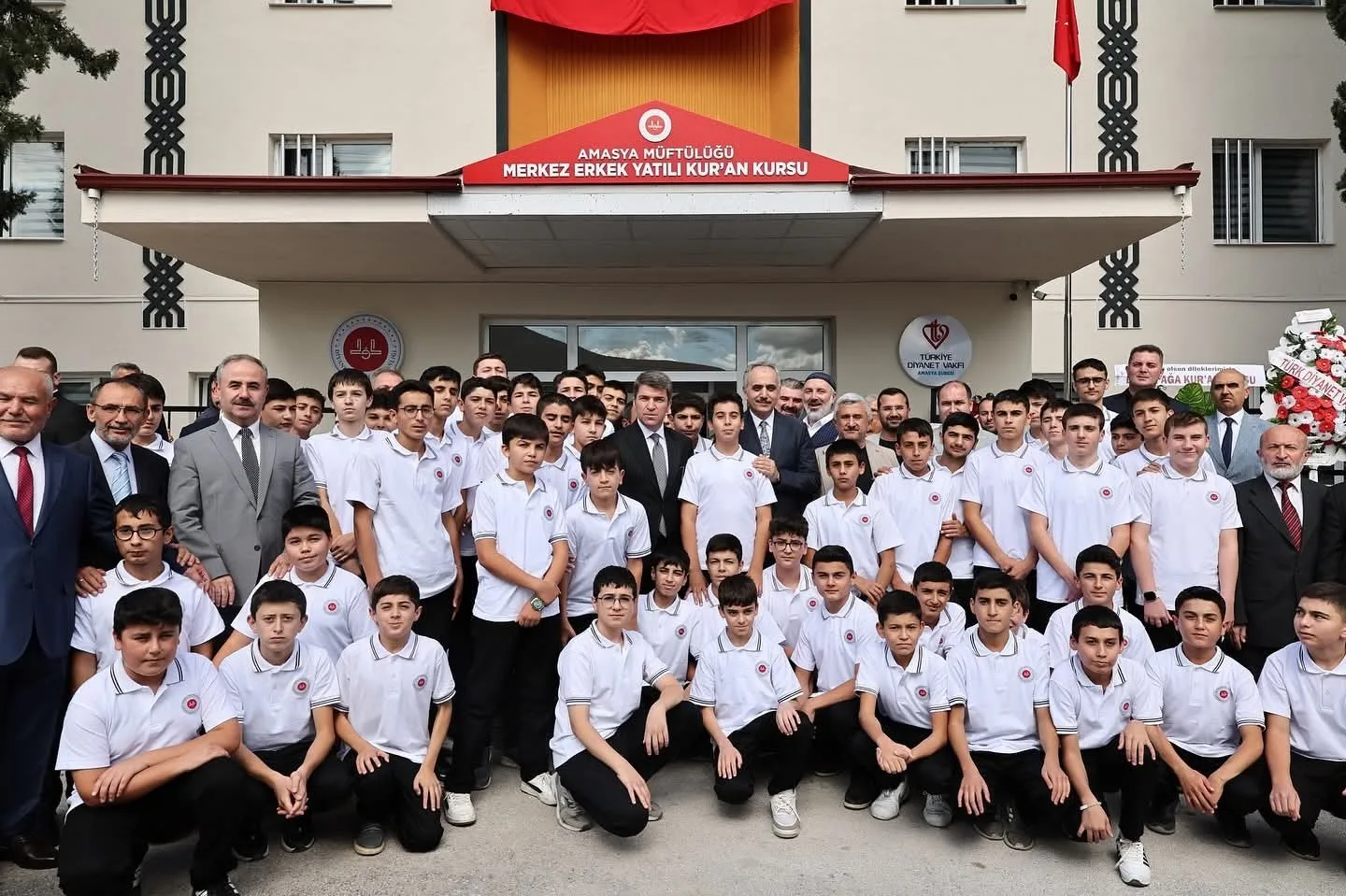 Amasya’da Şeyhcui Mahallesi’nde hayırseverlerin katkılarıyla hizmete giren 85 öğrenci kapasiteli