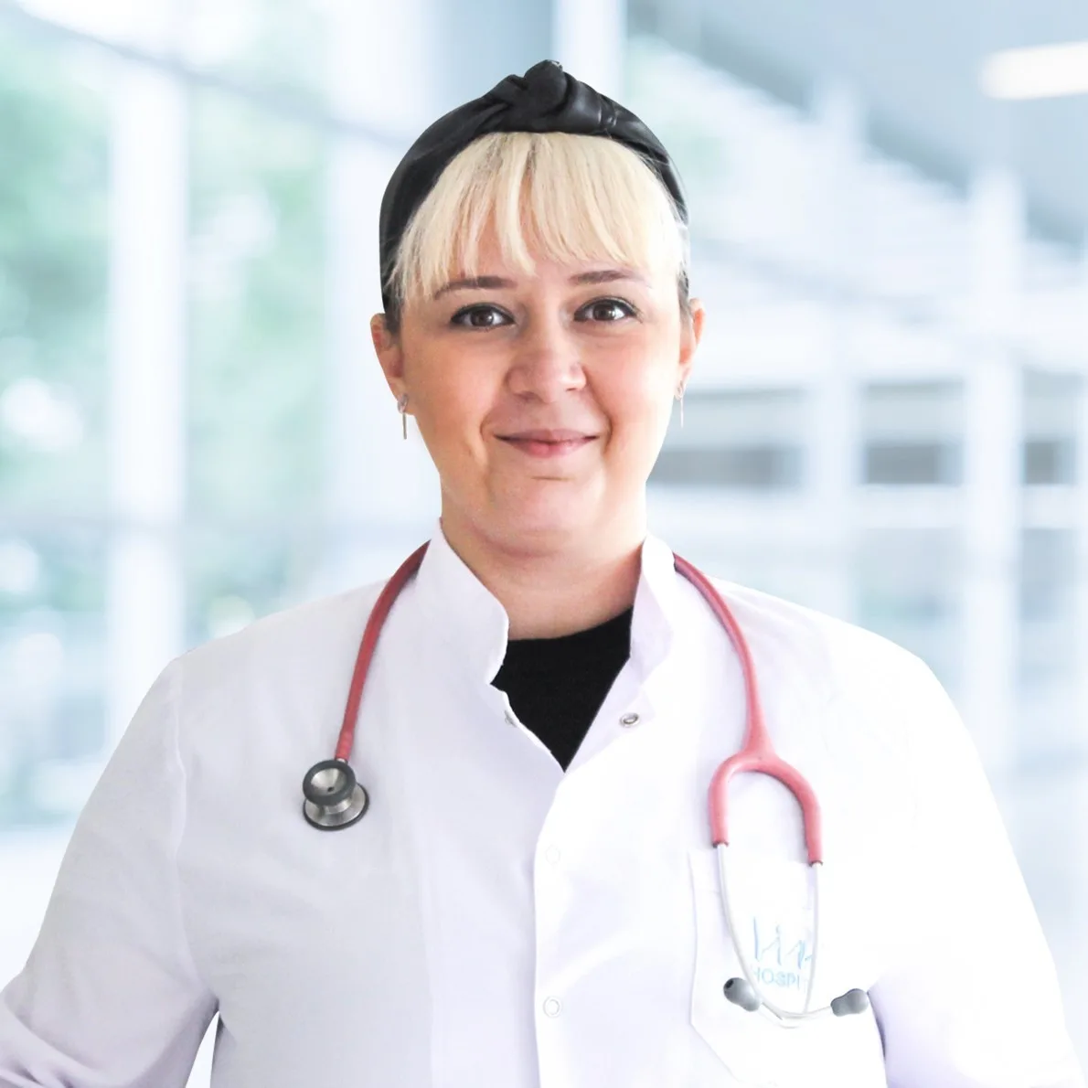 Çocuk Sağlığı ve Hastalıkları Uzmanı Dr. Nazlı Karakullukçu Çebi, anne