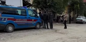 Denizli’nin Acıpayam ilçesinde aynı evde yaşayan anne ve kız, sobadan