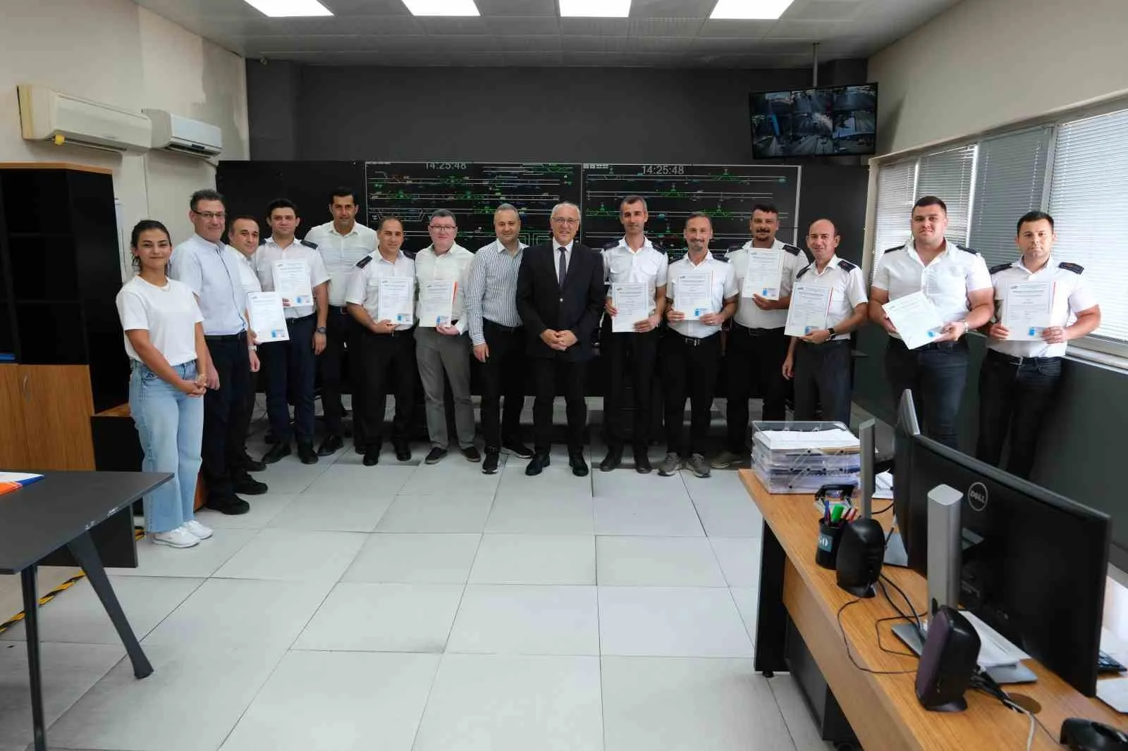 Antalya Büyükşehir Belediyesi iştirak şirketi Antalya Ulaşım A.Ş. bünyesinde görev