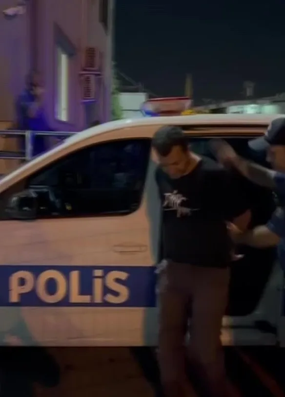 Antalya’da hırsızlıktan 21 yıl hapis cezasıyla aranan hükümlü Adana’da yakalanıp