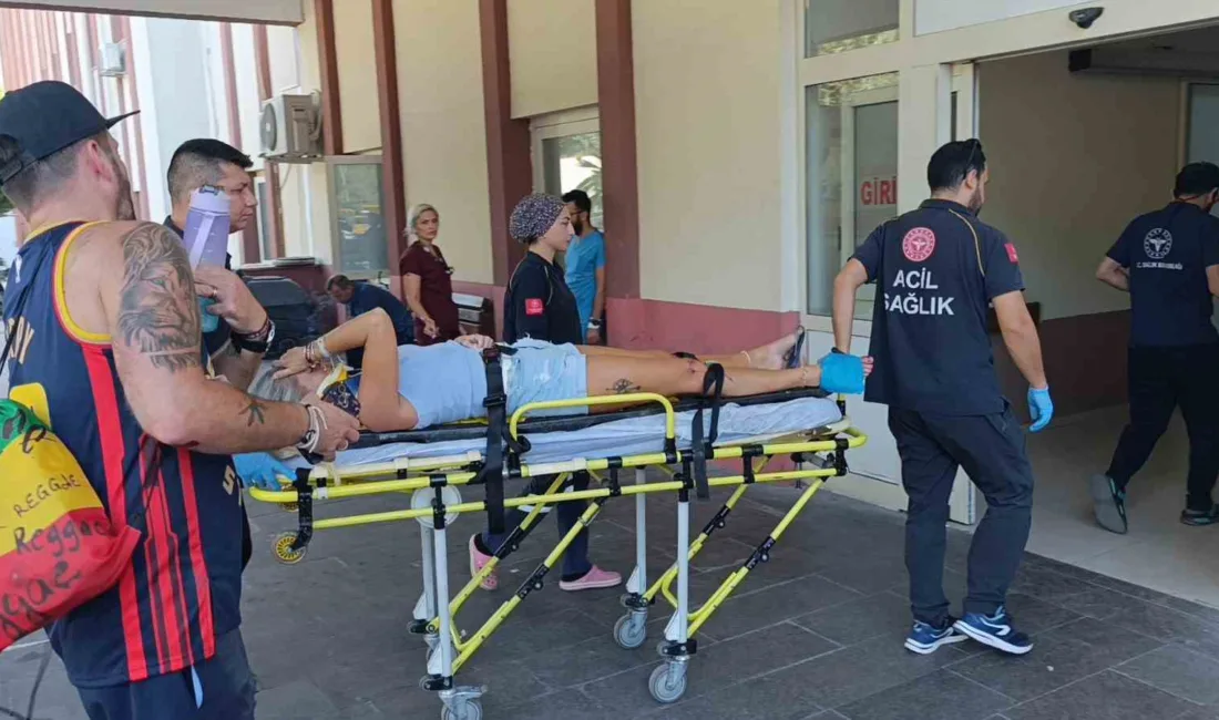 Antalya’nın Manavgat ilçesinde motosikletin devrilerek sürüklendiği kazada 2 Hollandalı turist