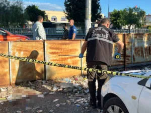 Antalya’da otoparkta silahlı saldırıya uğrayan bir kişi yaralandı. Polis ekipleri