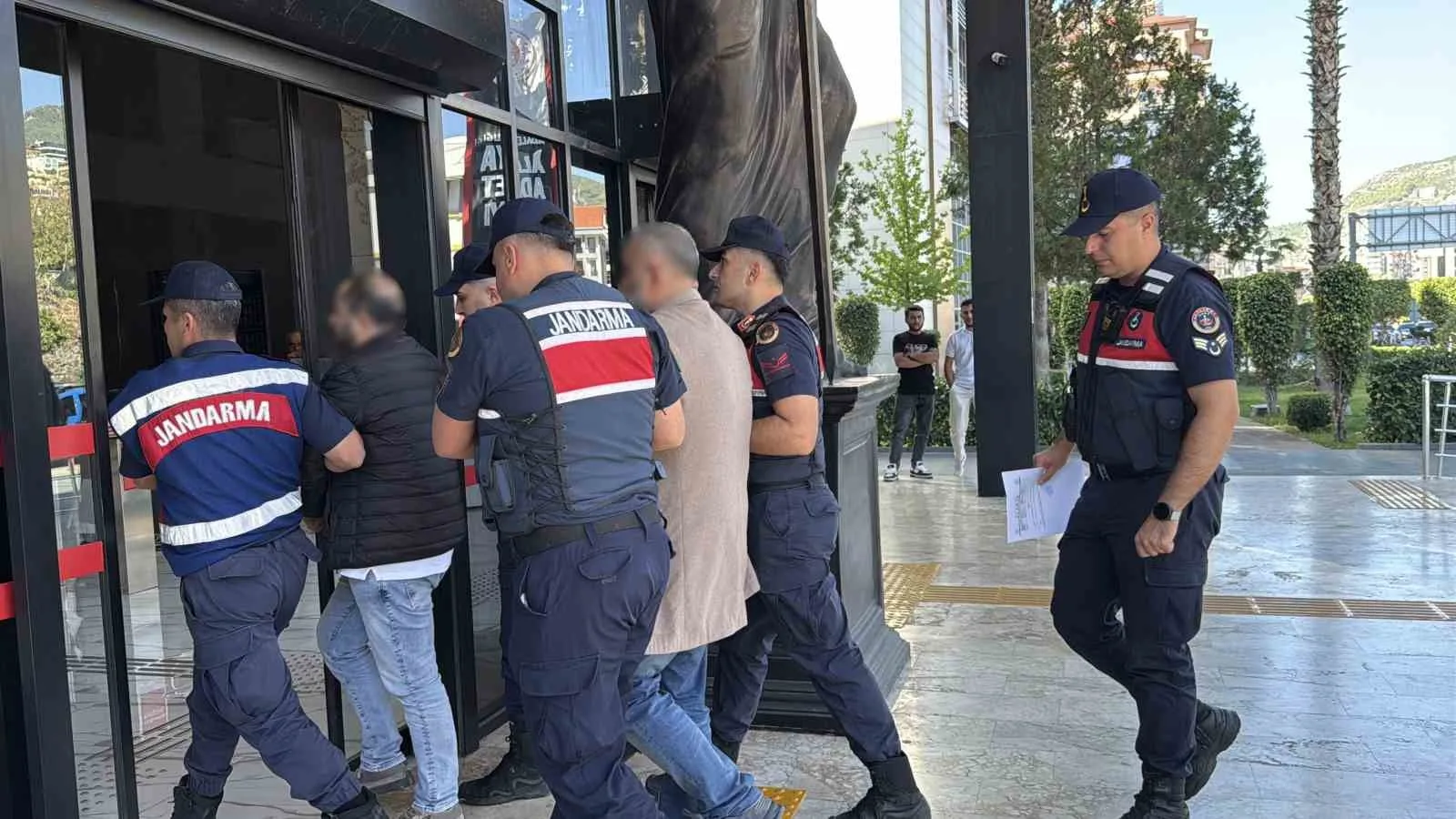 Alanya Cumhuriyet Başsavcılığı koordinesinde Kaçakçılık ve Organize Suçlarla Mücadele (KOM)