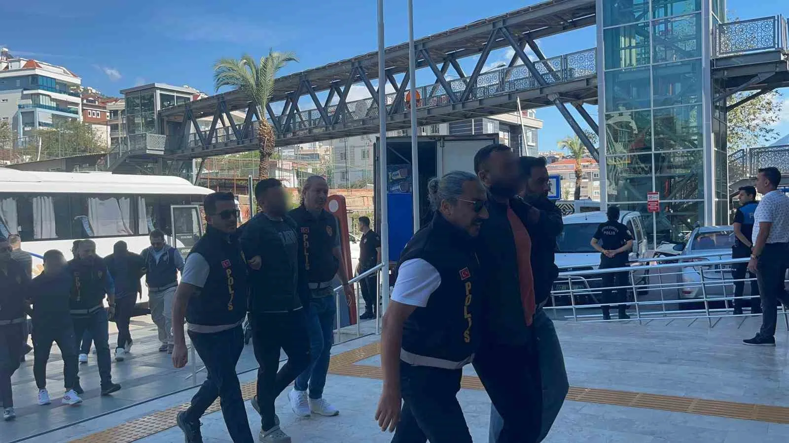 Antalya’nın Alanya ilçesinde meydana gelen cinayet olayında 1 kişi çıkan