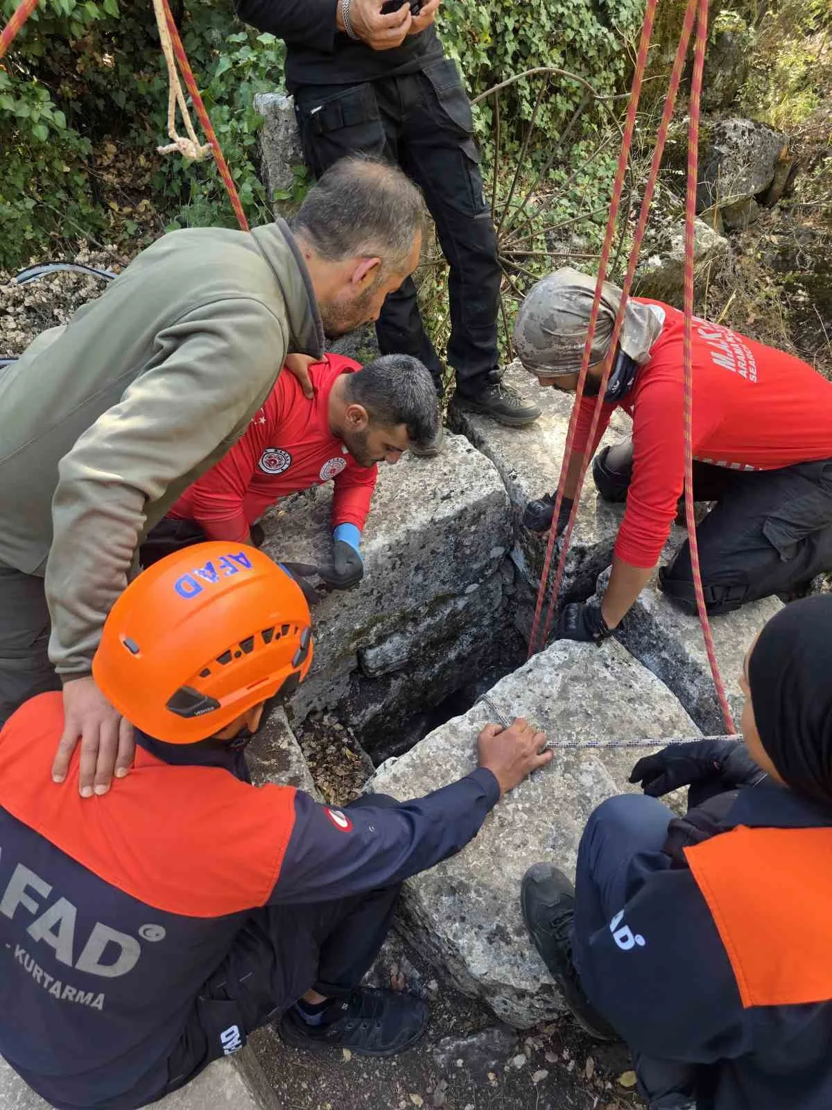 Antalya’nın Döşemealtı ilçesindeki Termessos Milli Parkı’nda AFAD ve MAKSAT Arama