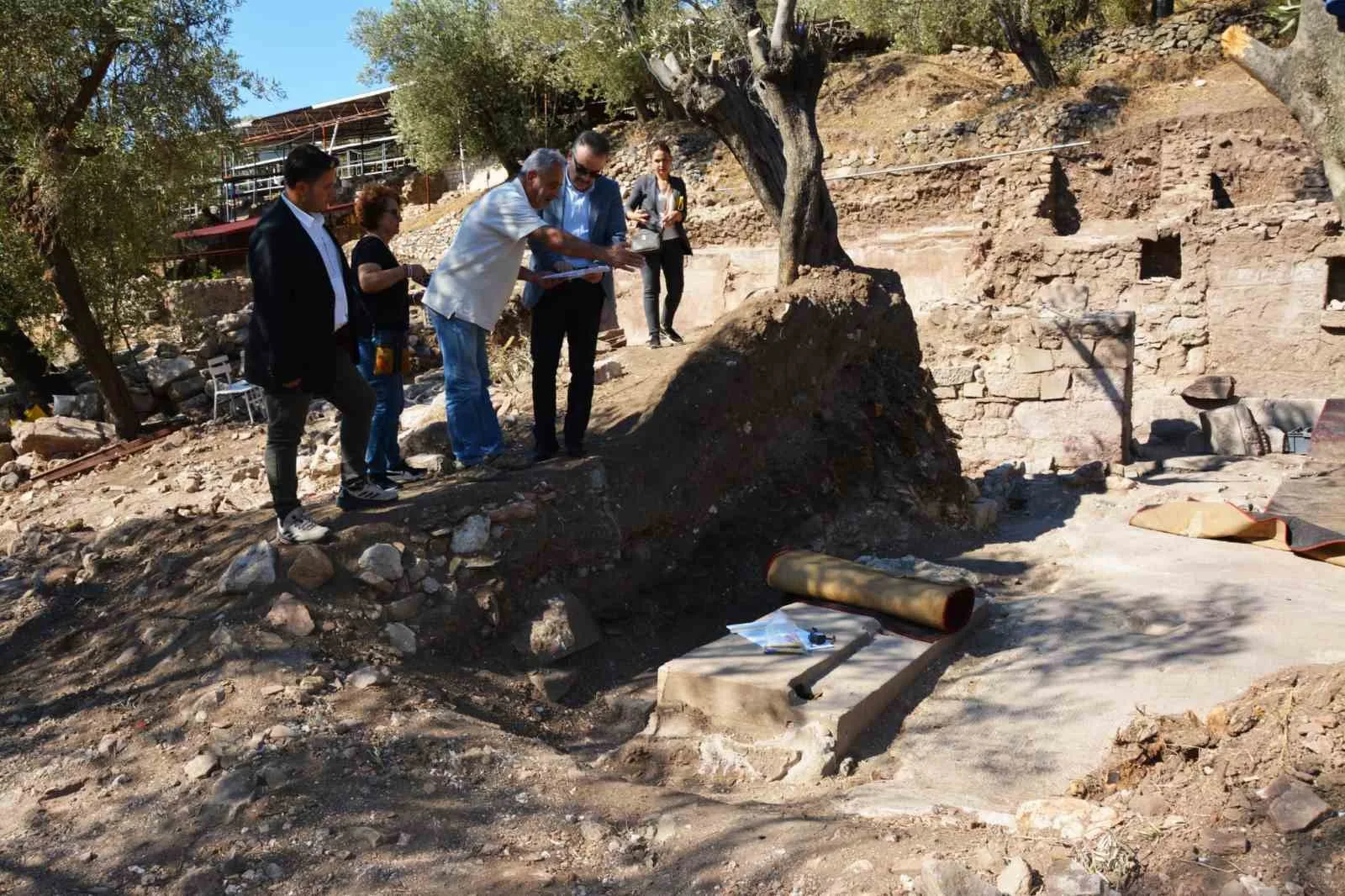 Edremit Kaymakamı Ahmet Odabaş, ilçenin önemli tarihi miraslarından biri olan
