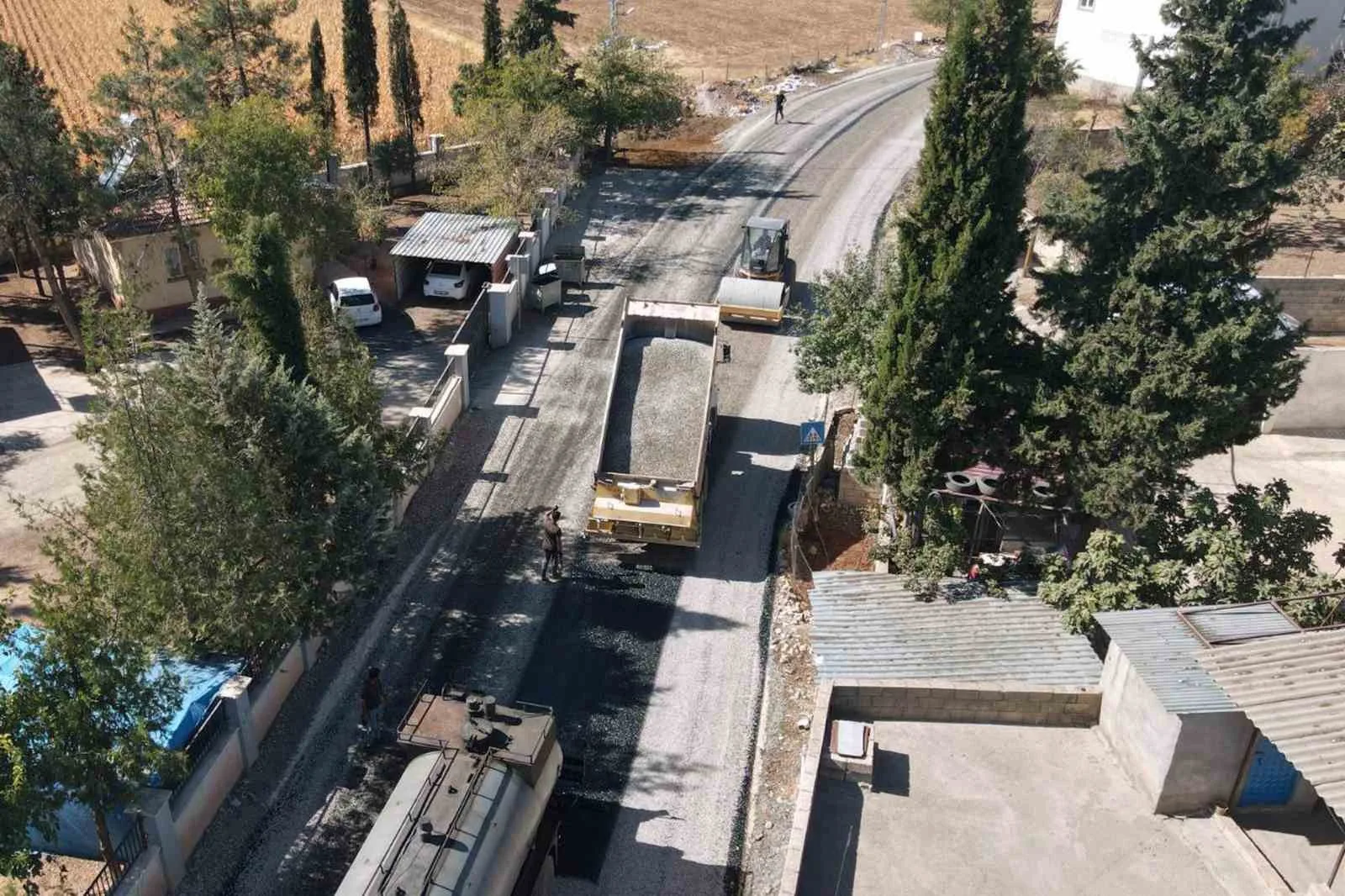 Gaziantep Büyükşehir Belediyesi Fen İşleri Daire Başkanlığı ekiplerince Araban ilçesinde