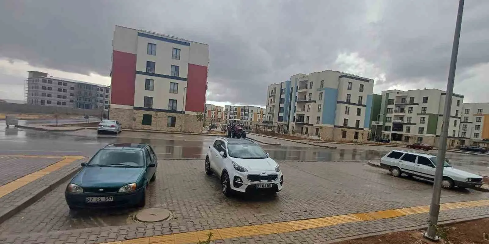 Uzun süren sıcak günlerin ardından Gaziantep’in Araban ilçesi, Ekim ayının