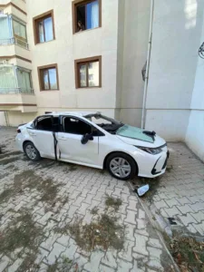 Elazığ’da otomobil içerisinde 2 çocuğun oynadığı sırada çakmak gazı tüpü