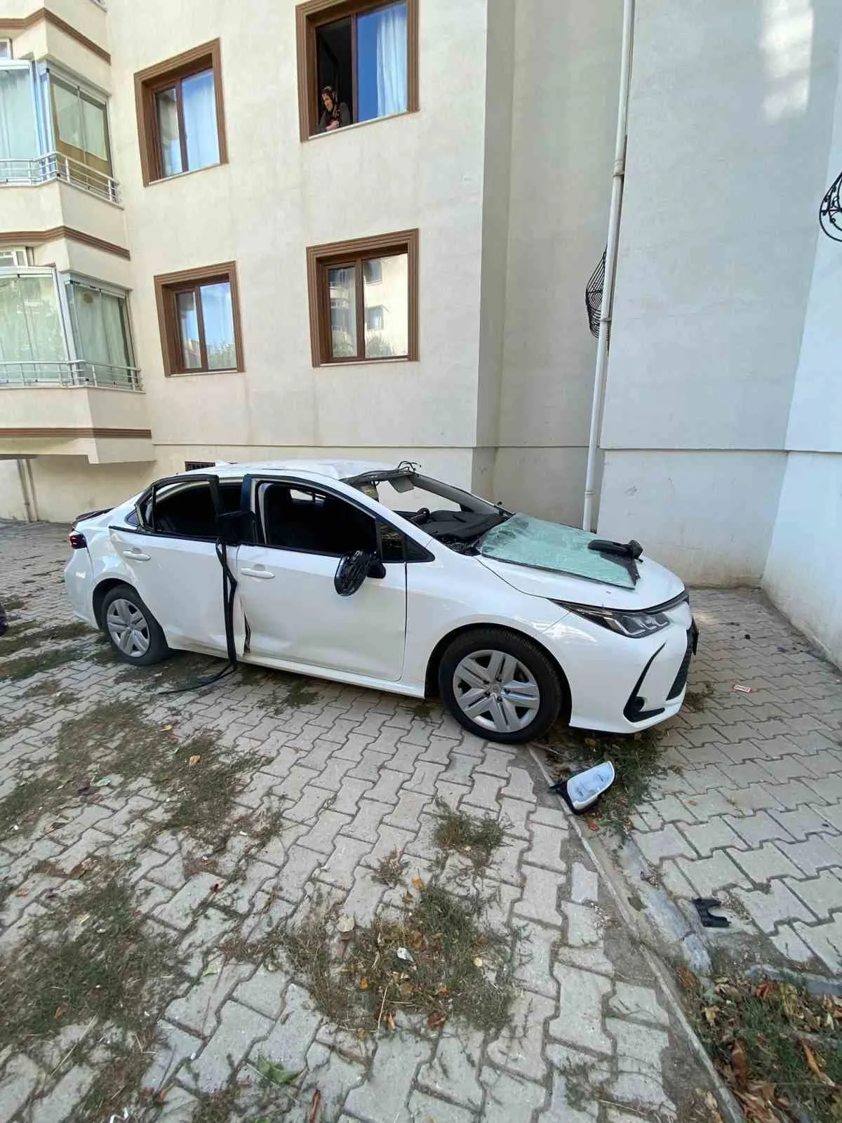 Elazığ’da otomobil içerisinde 2 çocuğun oynadığı sırada çakmak gazı tüpü