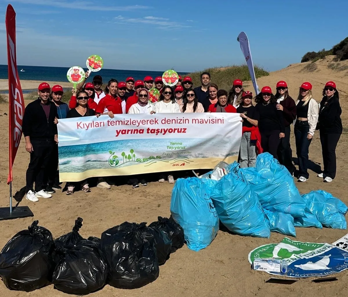 DenizTemiz Derneği/TURMEPA iş birliğiyle gerçekleştirdiği kıyı temizliği etkinlikleri kapsamında 9