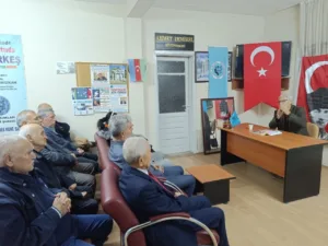 Yazar Mustafa Uçar oldu. Türk Ocakları Salihli Şubesi’nde gerçekleşen konferansta