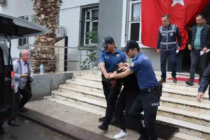 Denizli’de 2 yaşındaki Aren bebeği darp ederek hastanelik eden annesinin