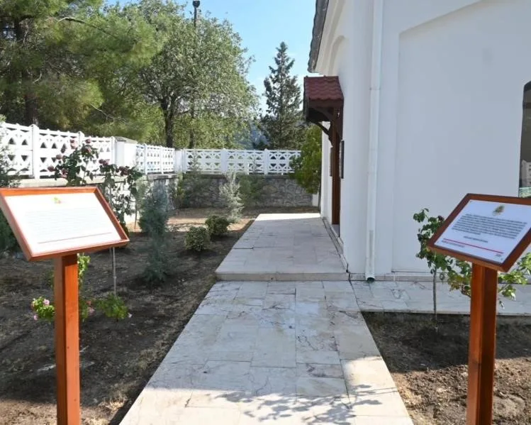 Bilecik’in İnhisar ilçesinde bulunan Abdullah Mihalgazi Türbesi, Kaymakam Mücahit Ünal’ın