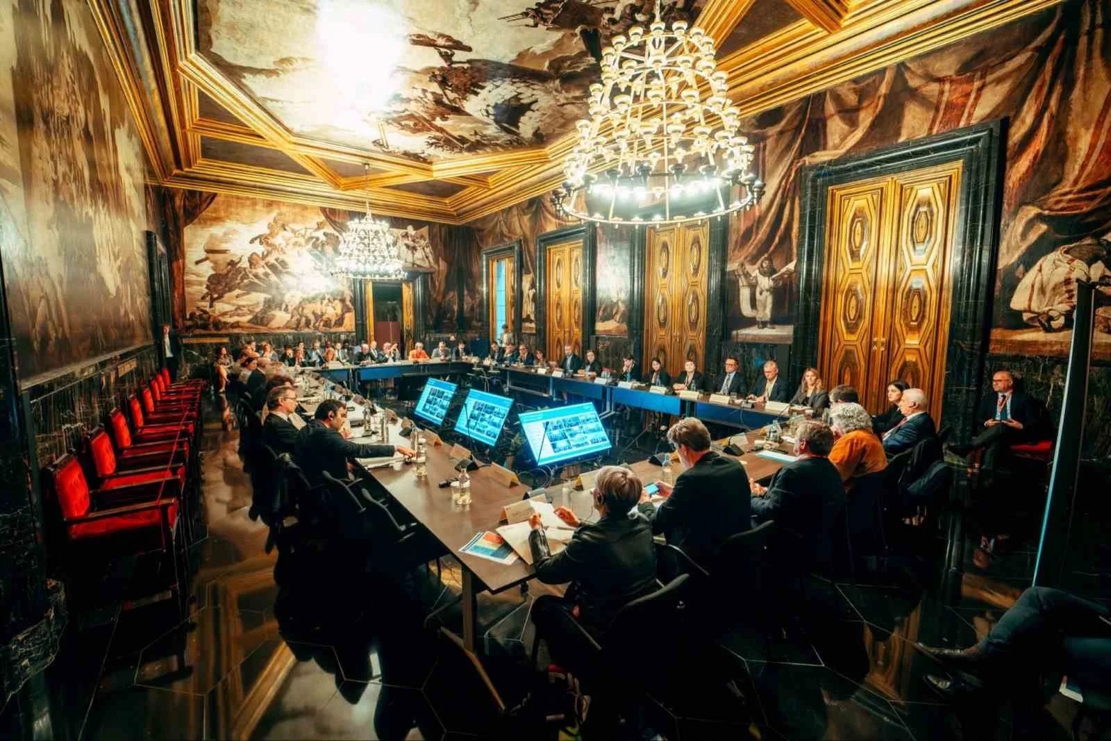 İspanya’nın Barselona kentinde düzenlenen ‘Dünya Metropol Zirvesi’nde (10. EMA Forumu)