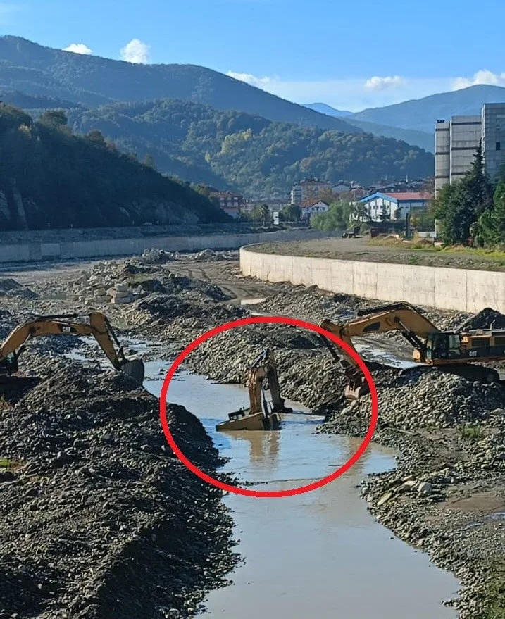 Sinop’un Ayancık ilçesinde, Ayancık Çayı’nda yapılan çalışma sırasında bir iş