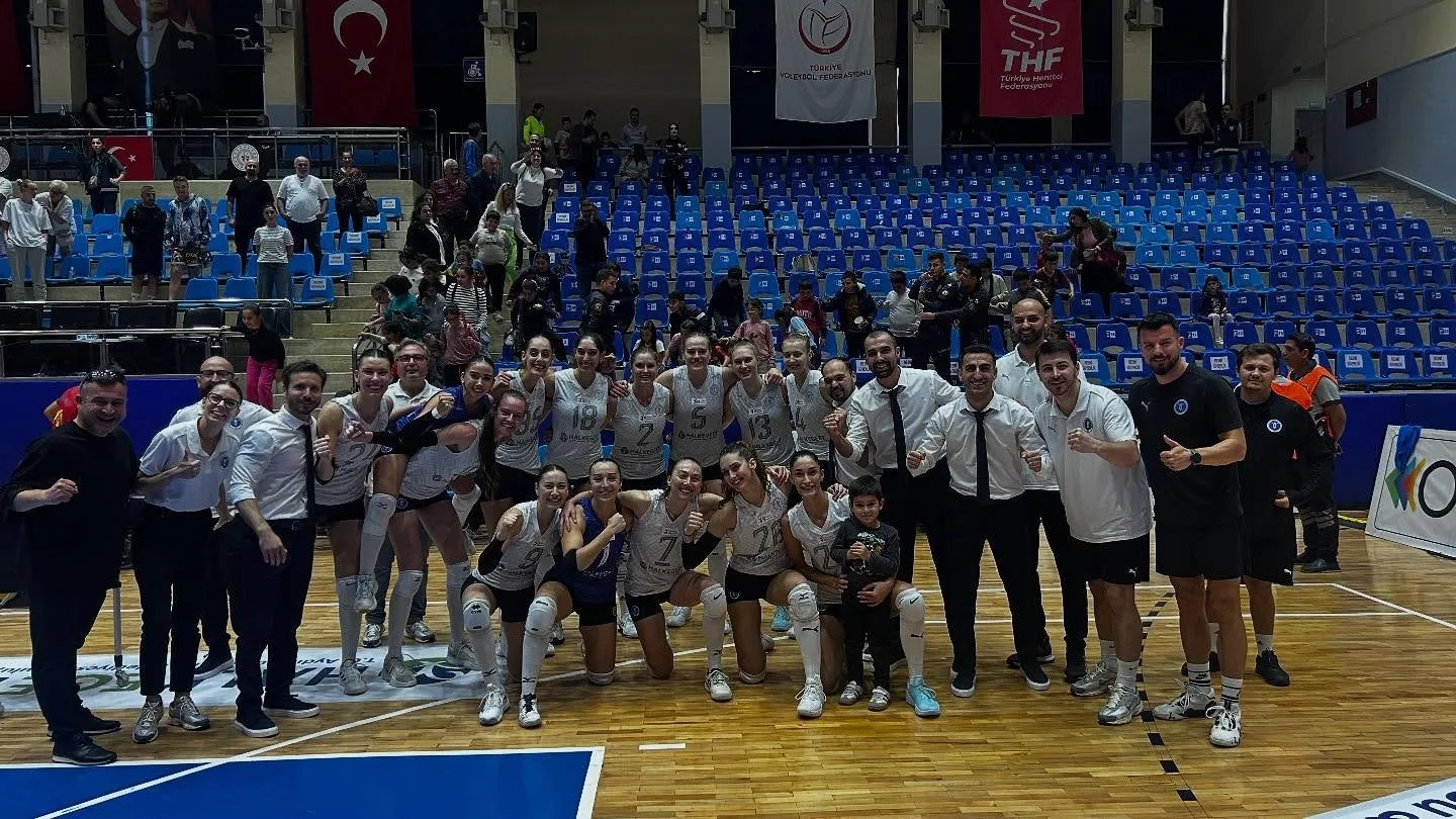 Aydın Büyükşehir Belediyespor Kadın Voleybol Takımı Kuzeyboru’yu 3-1 mağlup ederek,