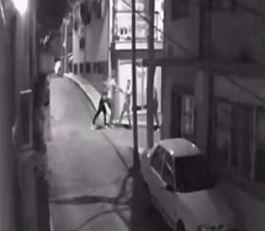 Aydın’ın Efeler ilçesinde geçtiğimiz Temmuz ayında bir genci kafasından bıçaklayan