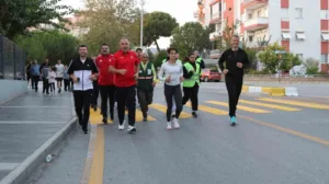 Aydın’da düzenlenen halk koşusuyla sporun yaşam kalitesine ve toplumsal birlikteliğe