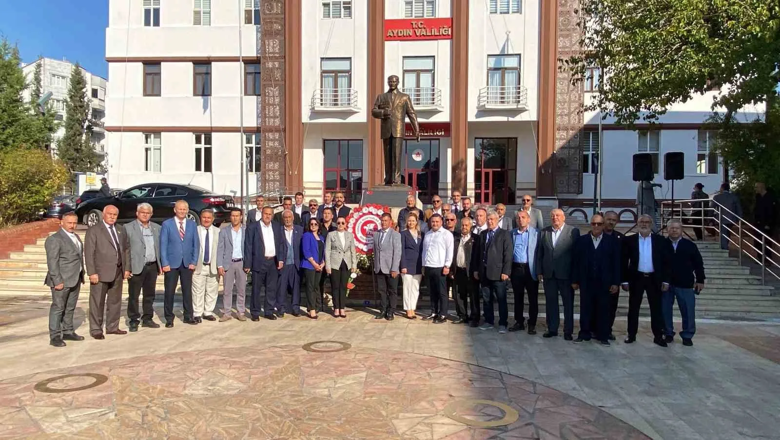 Aydın’ın Efeler ilçesinde 19 Ekim Muhtarlar Günü, düzenlenen tören ile